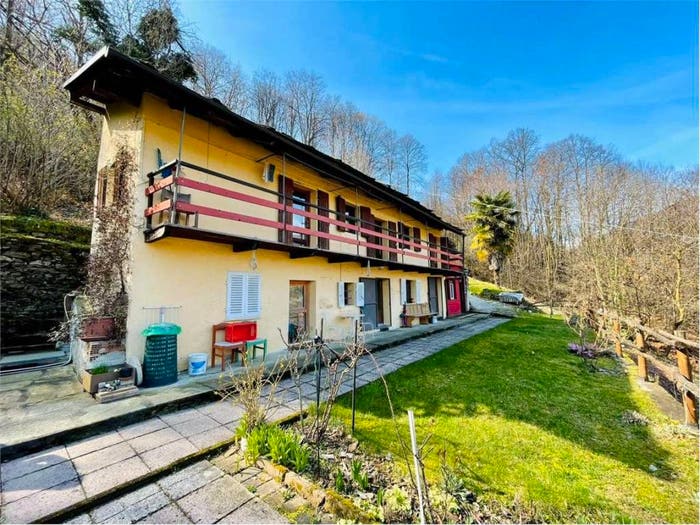 Casa con 6 locali in vendita in via inverso Ca' Bianca, Centro, Torre Pellice
