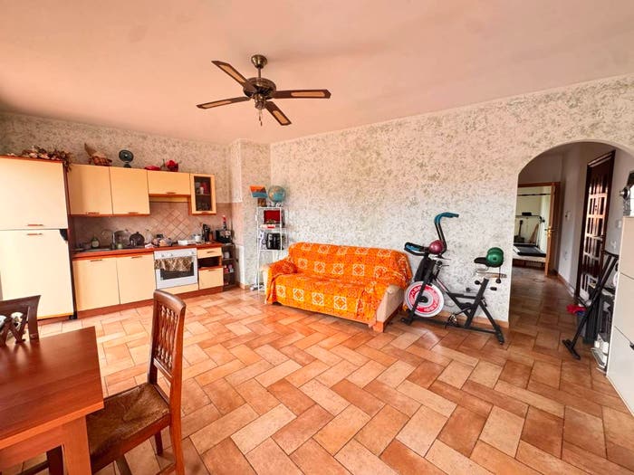 Appartamento trilocale in vendita in Via Tom di Paolantonio, Bellante Stazione, Bellante