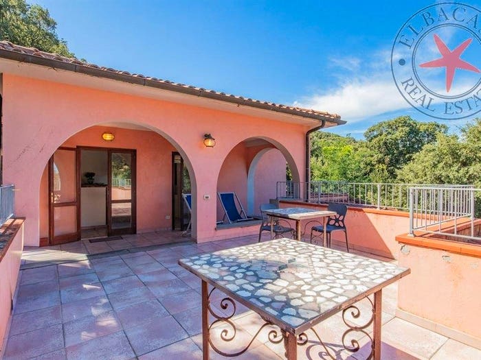 Casa con 6 locali in vendita in Procchio, Marciana