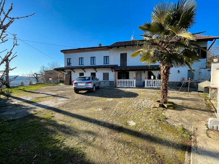 Casa con 6 locali in vendita in Via Toetto, Toetto, Castelnuovo Calcea