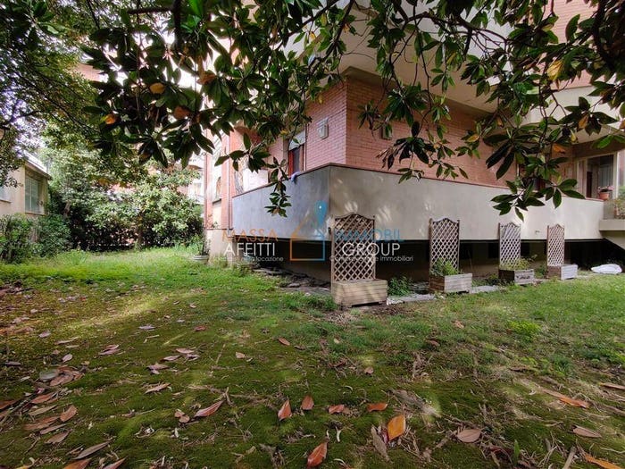 Appartamento con 6 locali in vendita in Via Ferdinando Rossi, Marina di Massa Centro, Massa