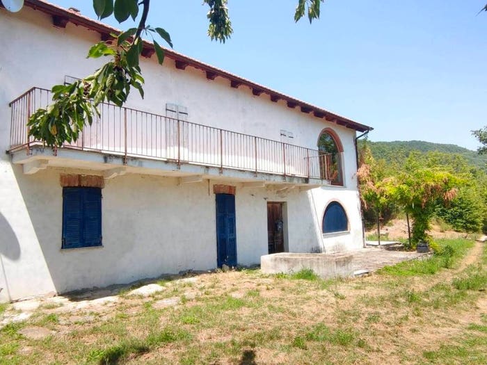 Casa con 6 locali in vendita in Loc Basi, Spigno Monferrato