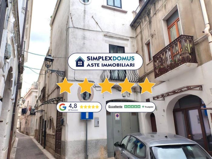 Appartamento con 6 locali in vendita in via Torre Arsa, Ascoli Satriano