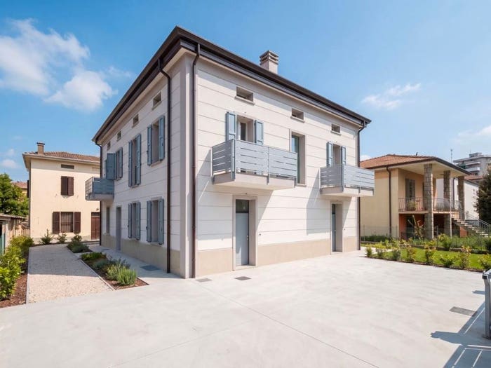 Casa quadrilocale in vendita in Via Pietro Alberto Cavalieri, Cento Paese, Cento