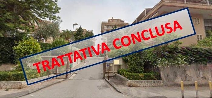 Appartamento con 6 locali in vendita in Colli Aminei Capodimonte, Napoli