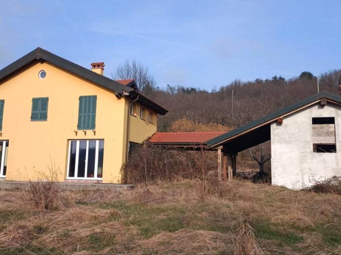 Casa con 6 locali in vendita in Via Vinazza, Tiglieto