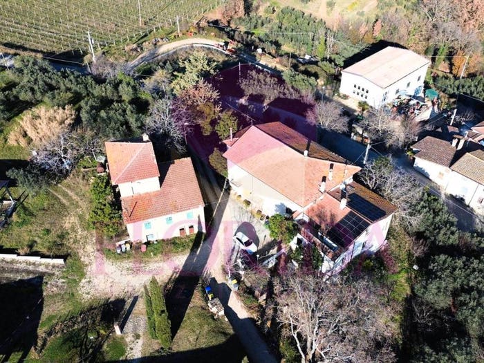 Casa quadrilocale in vendita in Località Poggio, Montefalco