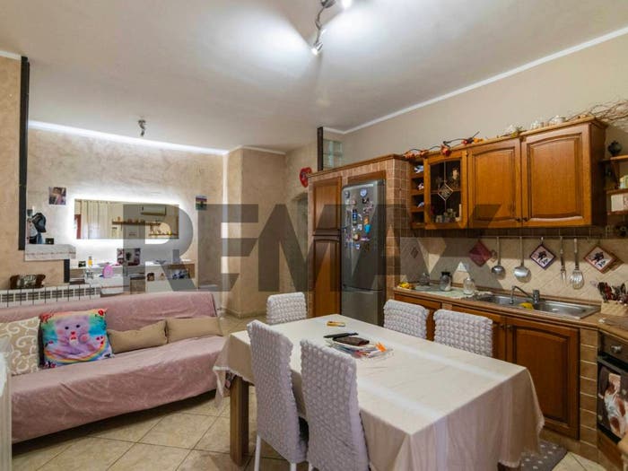 Appartamento quadrilocale in vendita in Viale Dell'Autonomia, Centro, Gravina di Catania