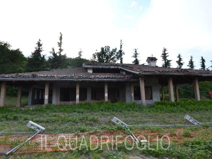 Casa con 6 locali in vendita in Via San Mamante, San Carlo Roversano, Cesena