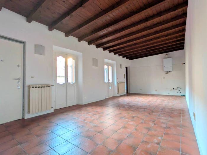 Appartamento bilocale in vendita in Corso Giuseppe Garibaldi, Centro Storico, Pavia