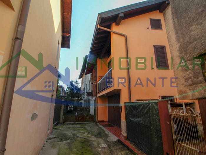 Casa trilocale in vendita in Via Genova, Casorate Sempione