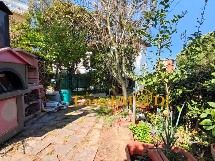Appartamento quadrilocale in vendita in Montenero Basso Montenero Alto, Livorno
