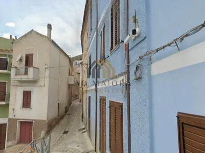 Casa con 6 locali in vendita in Via San Pietro, Bultei