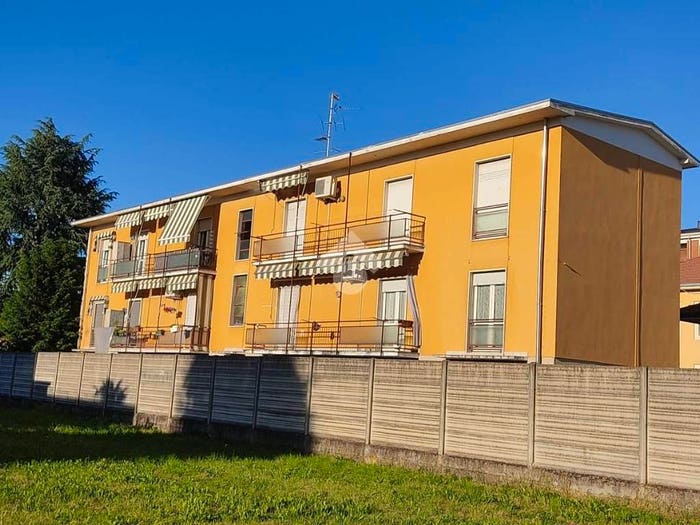 Appartamento trilocale in vendita in Via Leopardi, Centro, Lonate Pozzolo