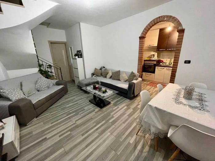 Casa quadrilocale in vendita in Via Andrea Vochieri, Borgo Rovereto Piscina, Alessandria