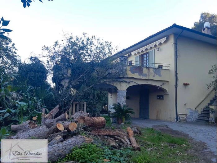 Casa con 6 locali in vendita in Via Colle Reciso, Portoferraio