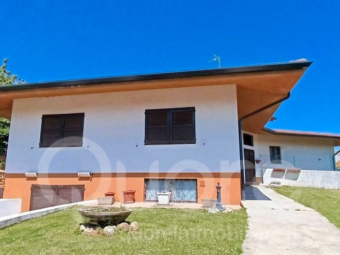 Casa con 6 locali in vendita in Via Divisione Julia, Centro, Mortegliano