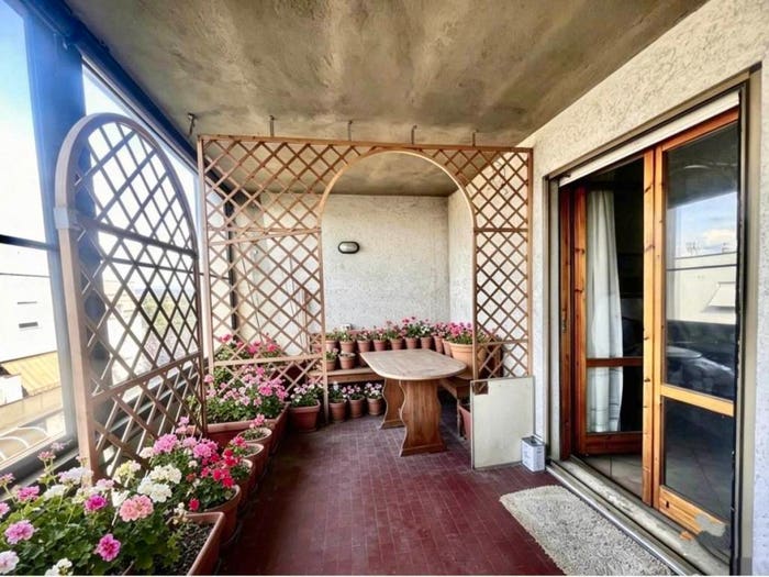 Appartamento con 6 locali in vendita in Via della Saggina, Brozzi, Firenze