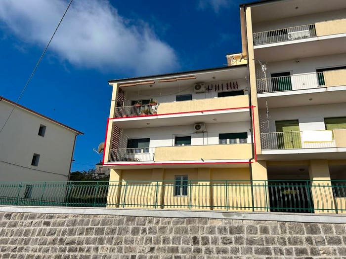 Appartamento quadrilocale in vendita in Via Scipione di Blasio, Casacalenda