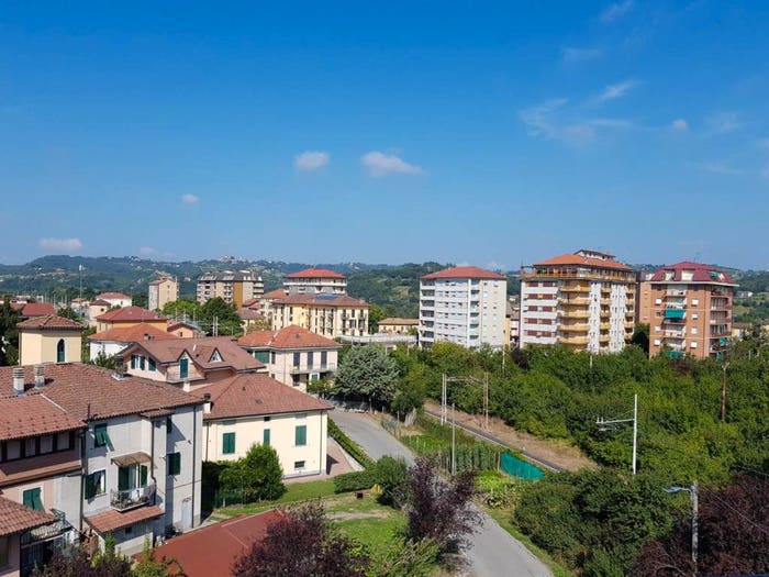 Appartamento quadrilocale in vendita in Strada Vecchia Costa, Ovada