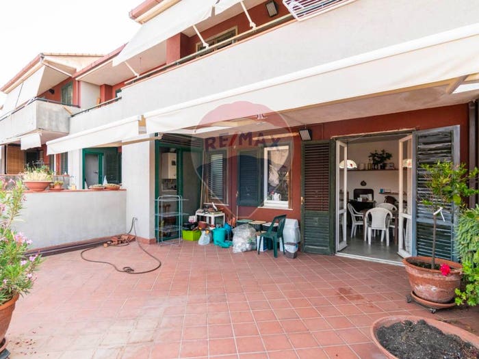 Casa con 6 locali in vendita in Via Salvatore Quasimodo, Marchesana, Aci Catena