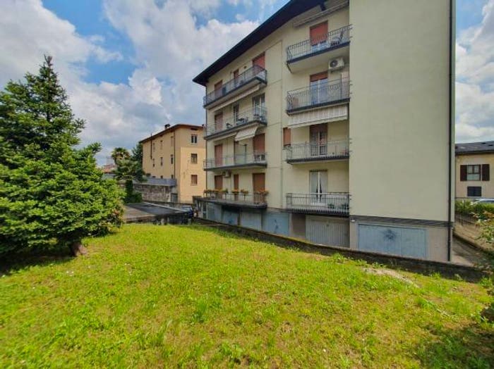 Appartamento bilocale in vendita in Via San Pietro, Centro, Alzano Lombardo