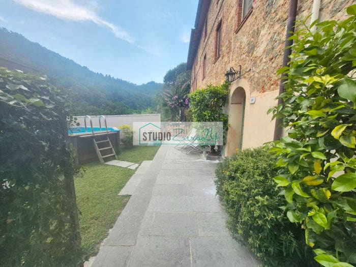 Casa con 6 locali in vendita in Via Montebello, Camaiore Paese, Camaiore