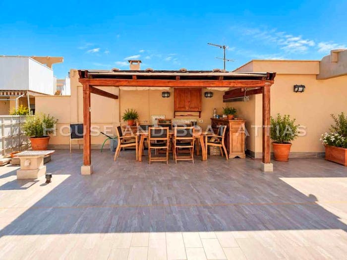 Casa con 6 locali in vendita in Calzabigi, Livorno