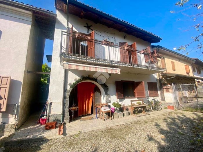 Casa con 5 locali in vendita in Via Giuseppe Mazzini, Piovera, Alluvioni Piovera