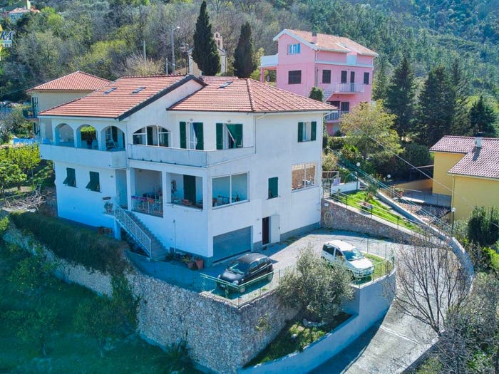 Casa con 6 locali in vendita in Via Cappelletta, Giustenice