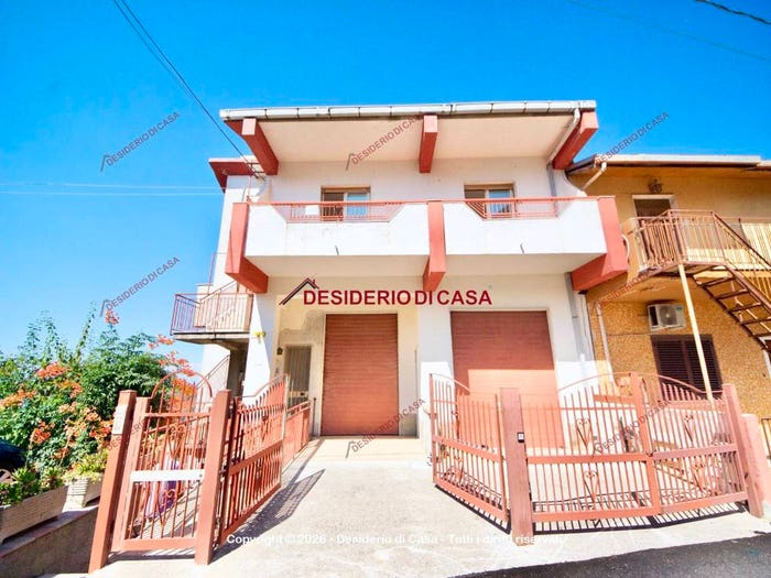 Appartamento quadrilocale in vendita in Via Caduti sul Lavoro, San Salvatore di Fitalia