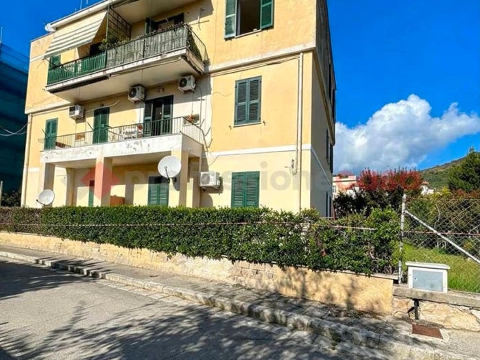 Appartamento quadrilocale in vendita in VIA DIAZ, Centro, Terracina