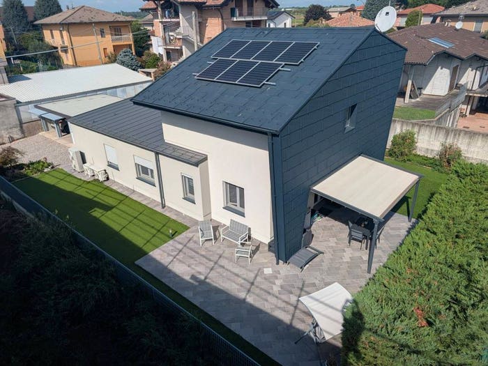 Casa con 6 locali in vendita in Via Asiago, Uboldo