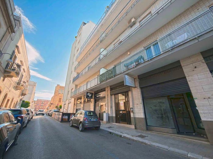 Appartamento quadrilocale in vendita in Via Orsini, Putignano