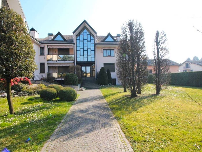 Appartamento quadrilocale in vendita in Via Guglielmo Marconi, Centro, Magnago