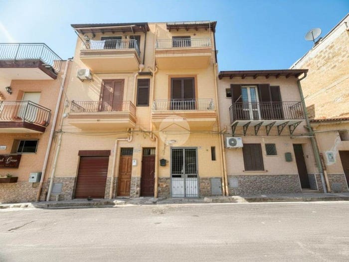 Appartamento quadrilocale in vendita in Via San Giuliano, Centro, Bagheria