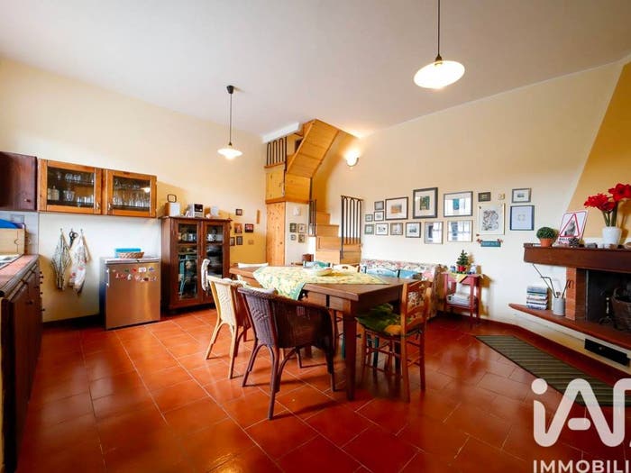 Casa quadrilocale in vendita in Via degli alberghi, Montegiovi, Castel del Piano