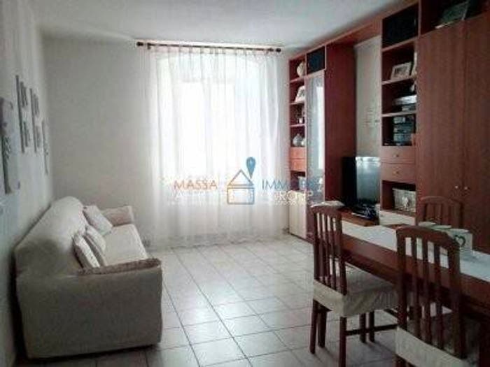 Appartamento con 5 locali in vendita in Via dell'Arancio, Centro, Carrara