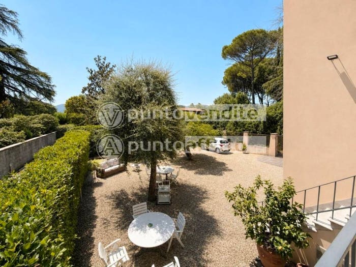 Appartamento con 6 locali in vendita in Viale Giuseppe Giusti, San Concordio, Lucca