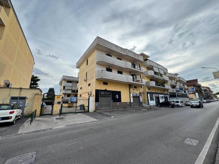 Appartamento trilocale in vendita in Via Santa Rita Da Cascia, Monaci, Giugliano in Campania