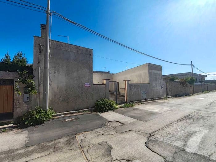 Casa con 6 locali in vendita in Corso Ferilli Luigi, Centro, Gagliano del Capo