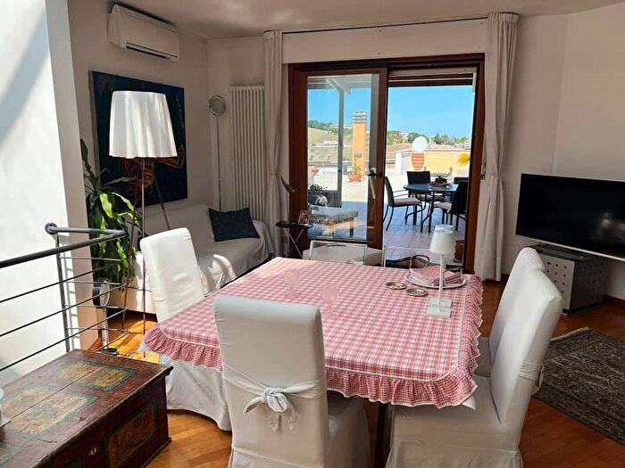 Appartamento quadrilocale in vendita in Pinocchio, Ancona