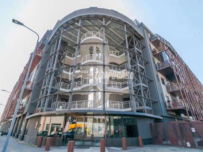 Appartamento trilocale in vendita in Via Enrico Cosenz, Bovisa, Milano
