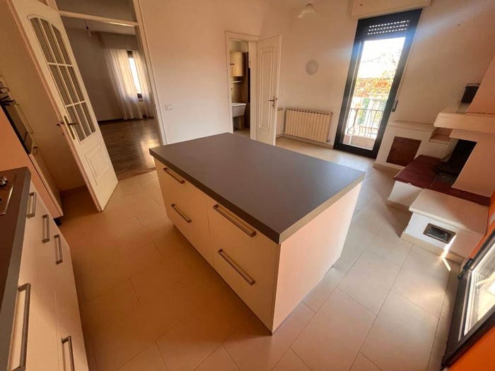 Appartamento con 5 locali in vendita in Viale Medaglie d'Oro, Sant'Agnese Università, Modena