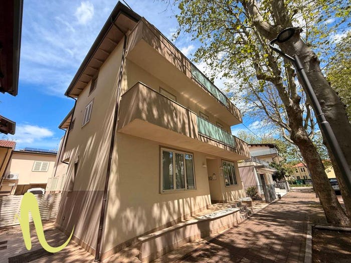 Appartamento trilocale in vendita in Viale Ciro Menotti, Cesenatico Ponente, Cesenatico