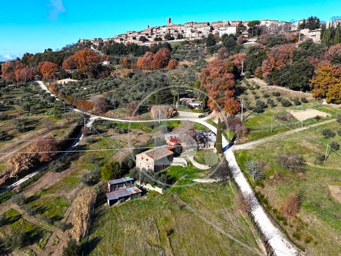 Casa con 6 locali in vendita in SP, Radicondoli