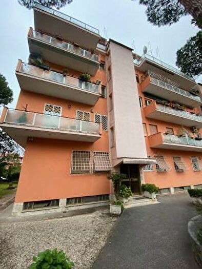 Appartamento trilocale in vendita in Piazza Giuliani e Dalmati, Cecchignola Giuliano Dalmata, Roma