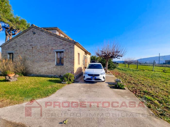 Casa con 5 locali in vendita in Via Ottantesima Strada, Sant'Anna, Monteprandone