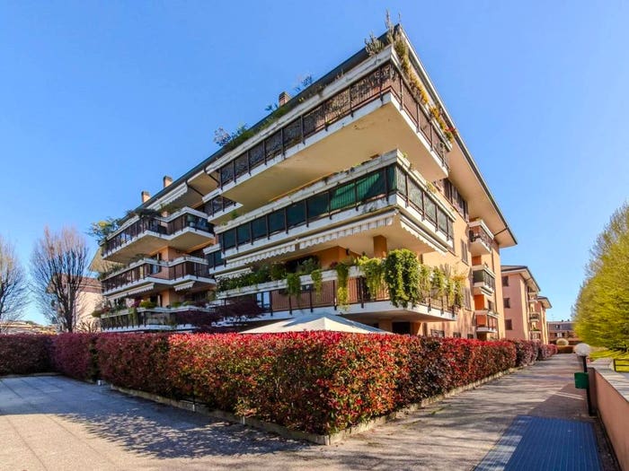 Appartamento con 5 locali in vendita in Via Monte Grappa n, Centro, Arese