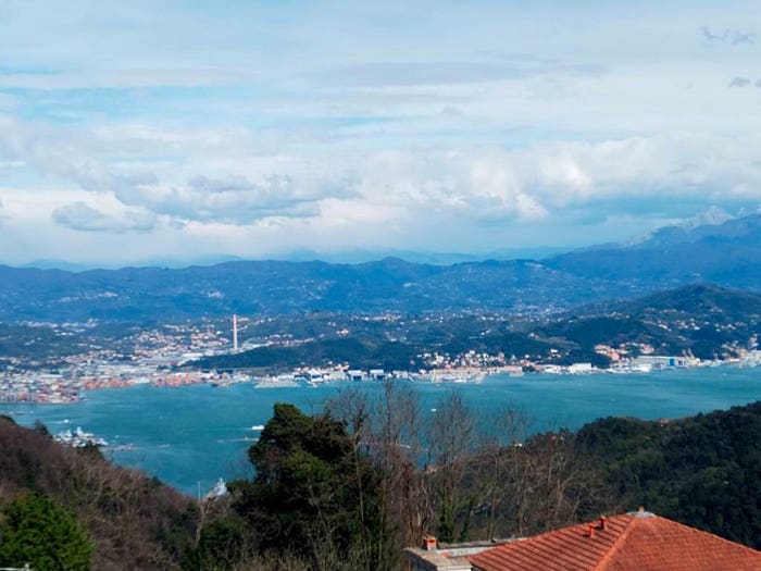 Casa con 5 locali in vendita in Via della Chiesa, Marola Campiglia, La Spezia
